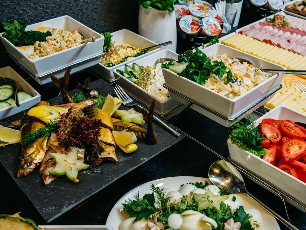 Q Hotel Красков Храна снимка