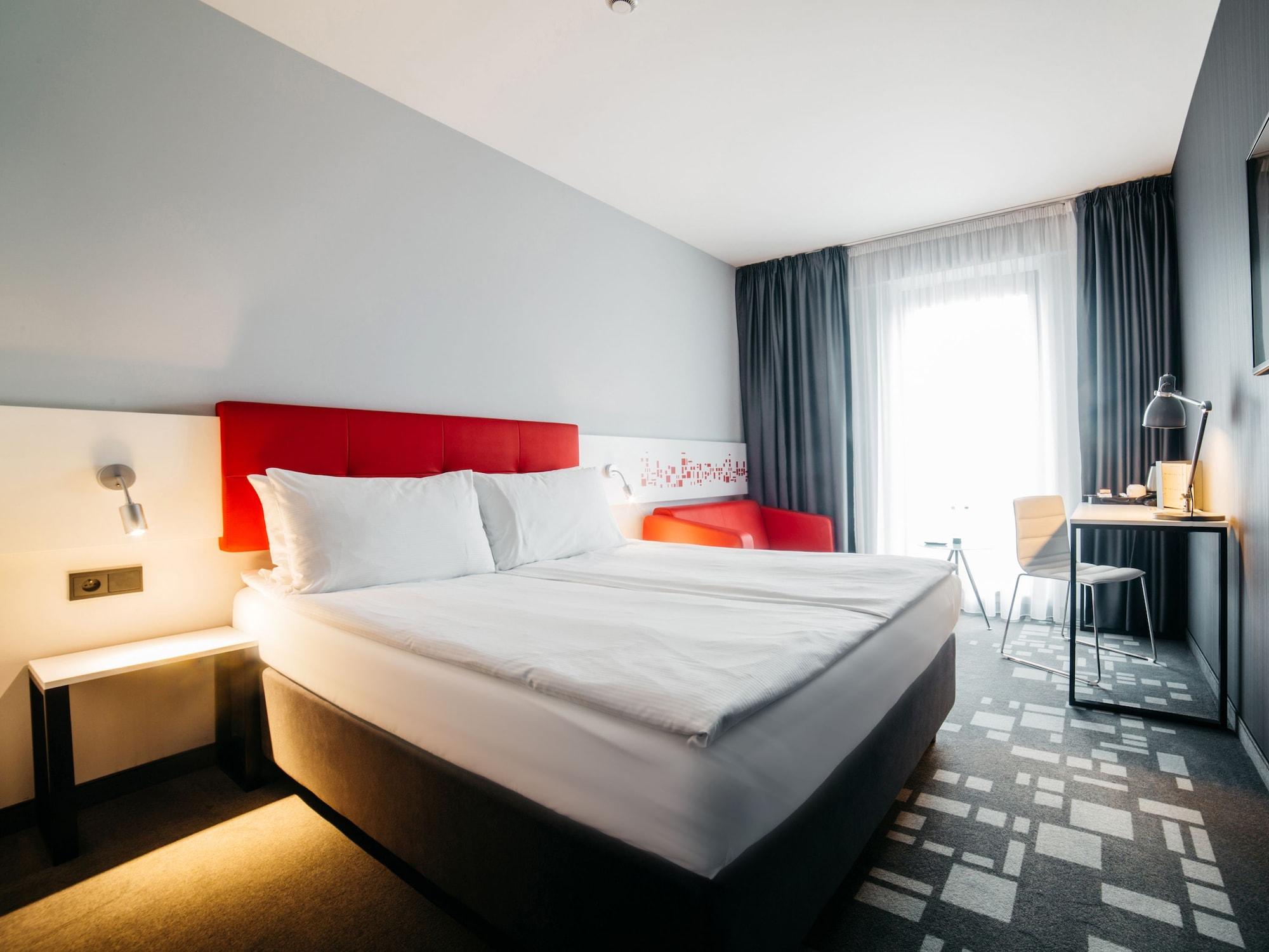 Q Hotel Красков Екстериор снимка