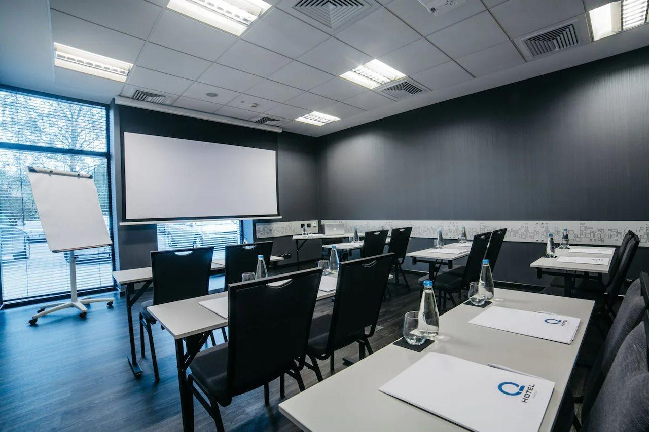 Q Hotel Красков Екстериор снимка