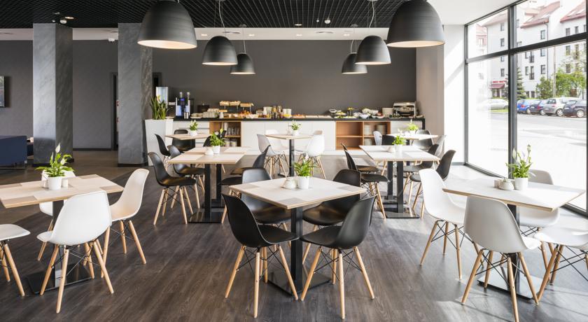 Q Hotel Красков Екстериор снимка
