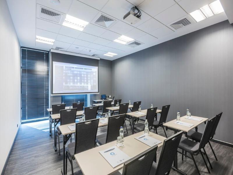Q Hotel Красков Екстериор снимка